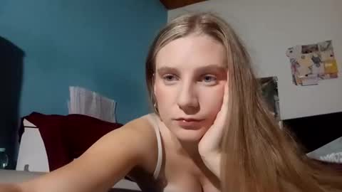 lia06_ online show from October 26, 6:51 pm