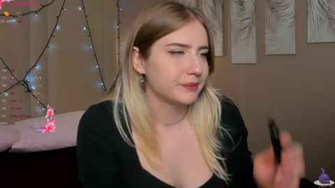 Lia online show from April 14, 9:23 am