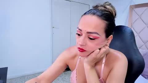 Lia  online show from June 16, 3:43 am