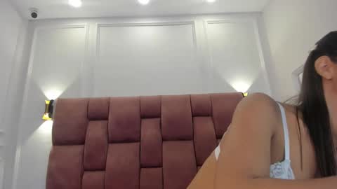 Snapshot of lia_girl2 chatting on January 17, 4:06 am Lia online show from January 17, 4:06 am