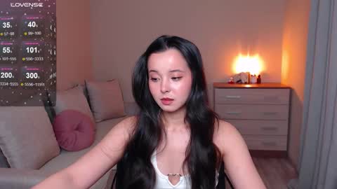 L I A online show from September 24, 3:52 pm