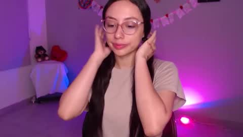   lia  online show from April 3, 2:29 am