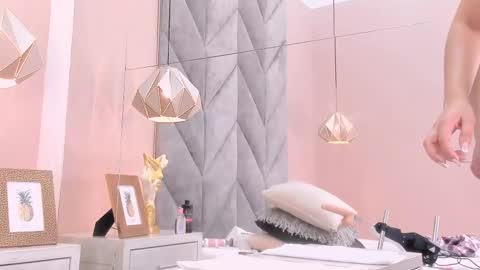 Lia cooper online show from March 8, 6:05 pm