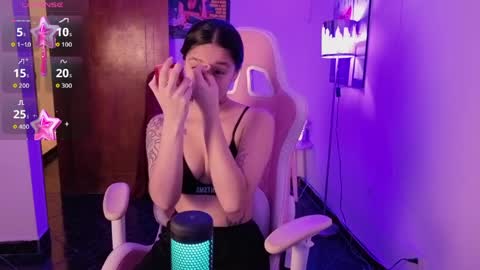 Lia Butera online show from April 6, 9:49 pm