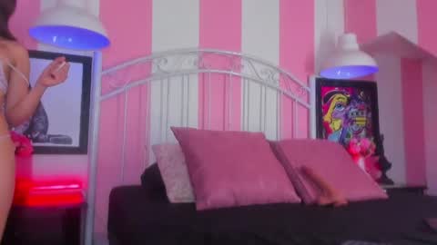 ---Liah--- online show from April 23, 9:38 pm