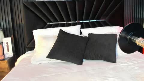 Liah Fontaine online show from April 21, 11:39 am