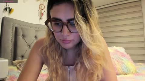 Lia  online show from February 25, 4:57 am