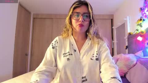 Lia  online show from July 26, 3:04 am