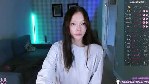 Snapshot of lialilia chatting on September 23, 8:30 am lialilia online show from September 23, 8:30 am