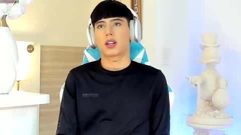 Liam online show from September 10, 5:47 pm