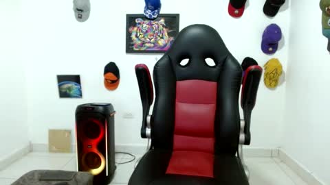 Andres online show from June 18, 10:15 pm