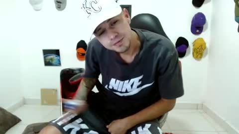 Andres online show from June 21, 9:32 pm