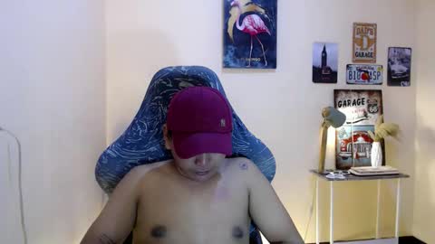 liam_anthonyxx online show from October 17, 5:28 pm