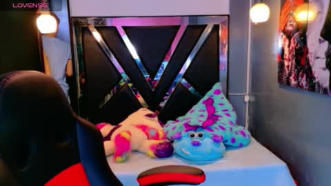 liam_green1 online show from March 5, 8:07 pm