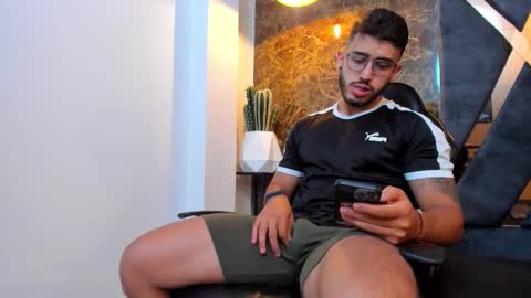 Snapshot of liam_kleiin chatting on September 16, 11:34 am LIAM KLEIN online show from September 16, 11:34 am