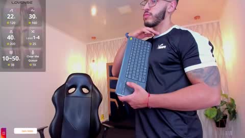 LIAM KLEIN online show from January 16, 12:14 pm