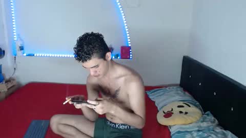 Snapshot of liam_mendoza chatting on October 4, 4:21 am liam_mendoza online show from October 4, 4:21 am