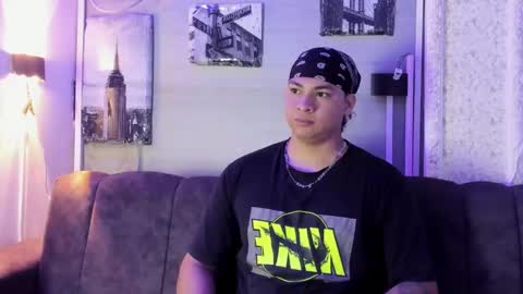 liam online show from December 15, 7:54 pm