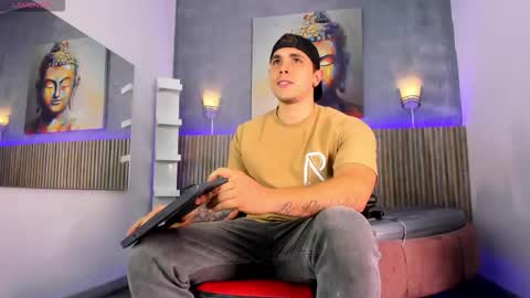 Snapshot of liam_walk chatting on September 21, 8:02 pm Liam online show from September 21, 8:02 pm