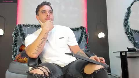 Liam online show from December 4, 11:48 pm