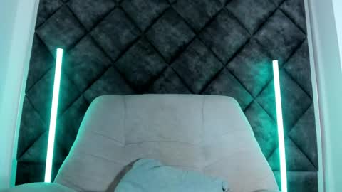 Liam twink big dick online show from May 11, 4:04 pm