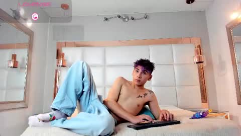 liaml_18_ online show from July 1, 9:23 pm