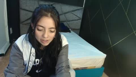 L I A M O N R O E online show from November 29, 12:02 pm