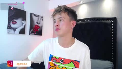 liam online show from February 14, 5:43 am