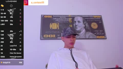 Snapshot of lian_23_ chatting on December 23, 12:41 pm    online show from December 23, 12:41 pm