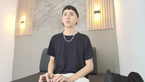 lian_cameron online show from January 6, 3:32 am