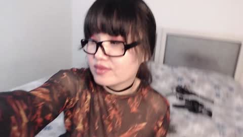 Liana online show from January 18, 1:40 pm