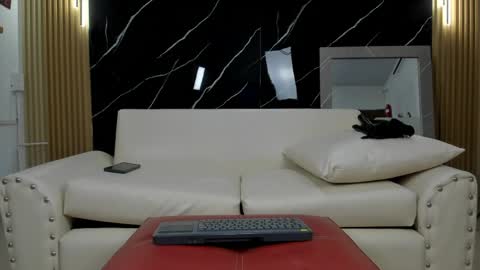 Liang online show from April 10, 1:11 am