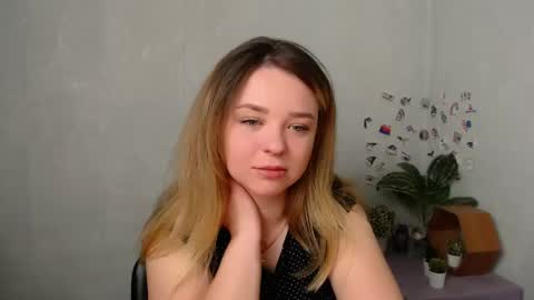 Liara online show from April 21, 6:53 am