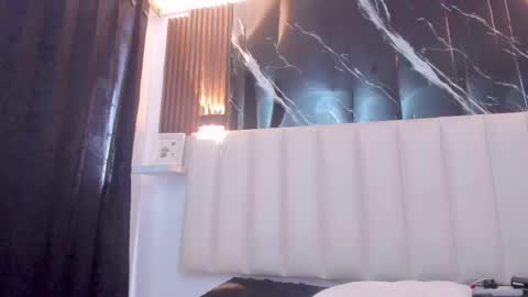 liarossi_ online show from May 30, 6:39 pm