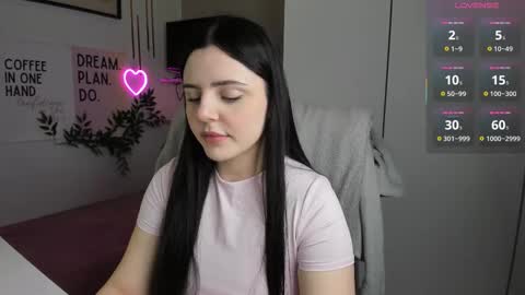 Lia online show from November 18, 7:44 am