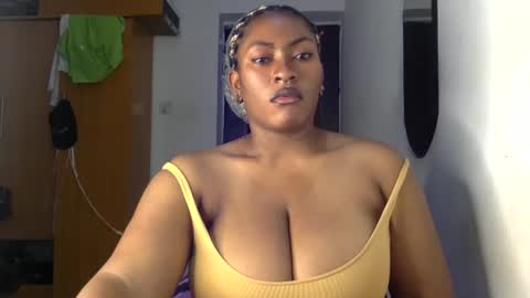 Snapshot of lick_my_pussyyy226651 chatting on February 14, 12:51 am caira online show from February 14, 12:51 am