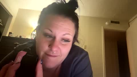 AllieAustyn online show from January 16, 9:05 am