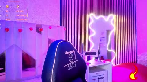 LIHIAN online show from April 22, 12:23 pm