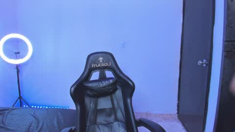 liiam_jesus online show from June 2, 1:57 pm