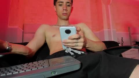 L I I A M online show from February 16, 7:15 am