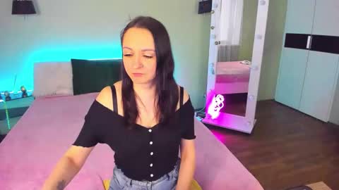 Snapshot of likaa_likaa chatting on February 2, 8:13 am Lika online show from February 2, 8:13 am