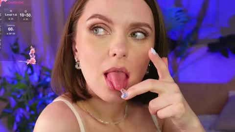 Lilian online show from April 13, 9:41 pm