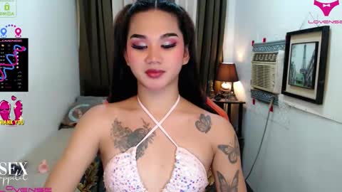 LILY online show from November 8, 8:28 am