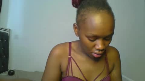 lil_meg online show from February 21, 11:46 am