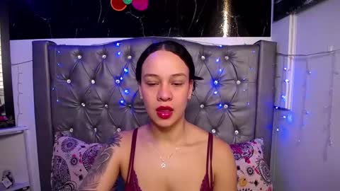   online show from March 11, 11:33 am