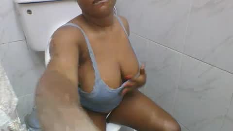 lilah_nicole775528 online show from December 20, 2:35 pm