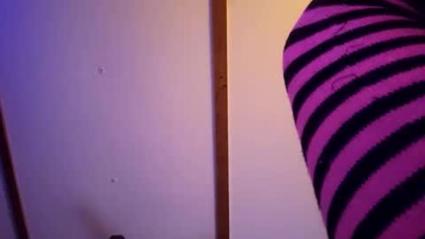 lilbit4u online show from February 28, 8:18 am