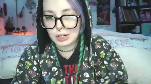 Snapshot of lilemmy1999 chatting on December 12, 9:04 pm emily ryanson online show from December 12, 9:04 pm