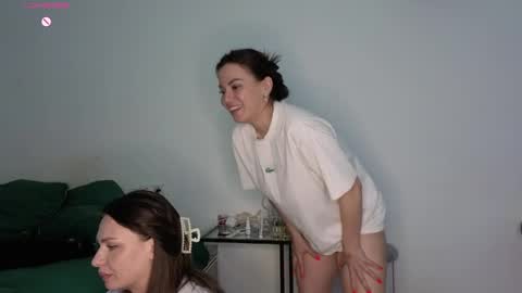 Lilith Nickol online show from June 9, 8:19 pm