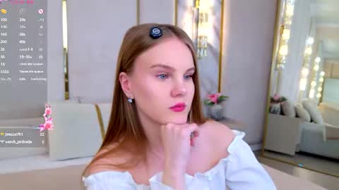 lili_lohan online show from June 21, 5:14 am